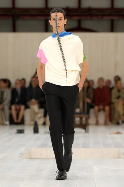 Look 39
